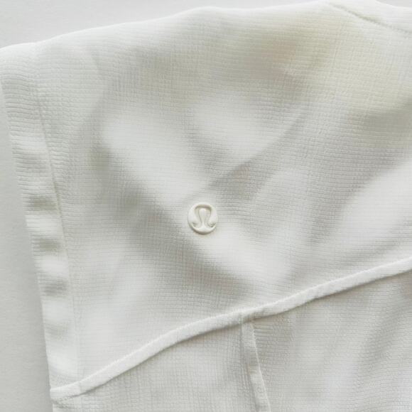 Lululemon LAB White Crinkle Sheer Tank Top Size 14 Avante Garde Casual - Picture 6 of 7